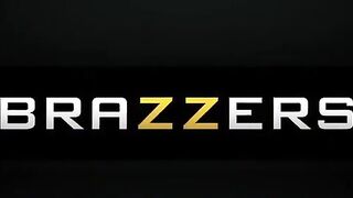 212-abella-danger-fazendo-sexo-extremo-em-porno