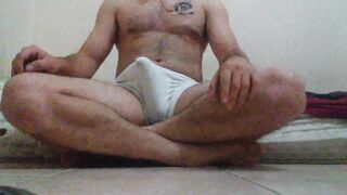 7709-videossex-novinha-safada-fugiu-de-casa-pra-transar-com-peguete