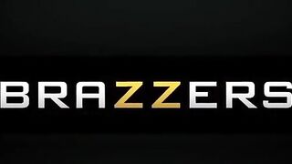9776-moreninha-peituda-bem-gostosa-e-safadinha-fazendo-boquete-e-dando