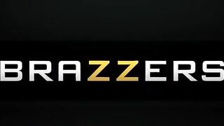 20347-beeg-da-coroa-loira-bem-tesuda-da-porra-que-adora-foder-com-seu-paciente-bem-dotado