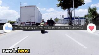 31328-motoqueira-safada-indo-para-a-oficina-de-seu-macho-dar-uma-sarrada
