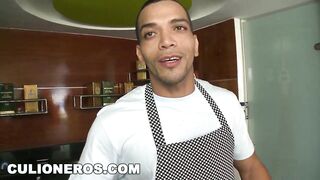 15817-bunda-da-novinha-sendo-fodida-junto-com-a-buceta