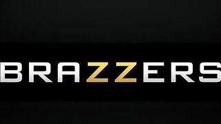 26718-sex-tube-tem-uma-gostosa-transando-de-quatro-com-seu-namorado-em-quanto-ele-massagea-sua-xoxota-deliciosamente