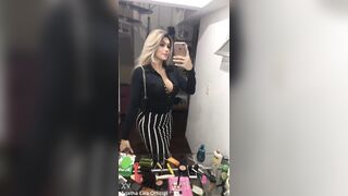 27610-video-de-um-travesti-delicioso-deixou-esse-marmanjo-de-pau-duro-em-quanto-ele-mostrava-sua-vida-na-internet