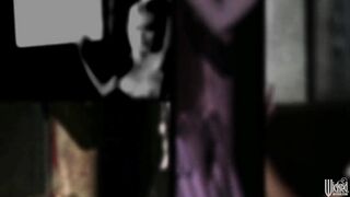 28876-porno-americano-com-uma-loira-bem-safada-que-e-bem-gulosa-e-entao-prova-duas-rolas-de-uma-so-vez