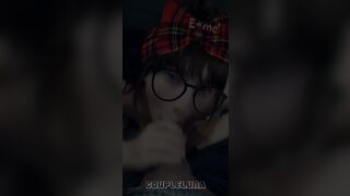 29828-novinha-safada-e-magrinha-galopando-gostoso-na-piroca-do-seu-patrao