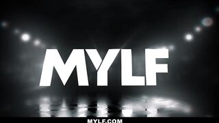 46752-porno-milf-gostosa-peituda-dando-o-bucetao