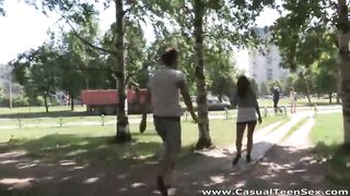 4917-xvideos-incesto-amor-de-pai-e-filha-faz-a-ninfetinha-chupar-gostosinho-a-rola-pequena-do-papai-ate-ele-gozar-na-boquinha-da-filhinha