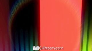 5487-xvideos-gay-malandrinho-aproveita-que-esta-so-em-casa-e-chama-bofe-pra-fuderem
