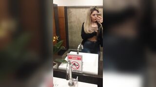 6133-xvideos-xvideos-loira-linda-mostrando-buceta-pro-amigo-e-fazendo-boquete-nele-dentro-dentro-do-carro
