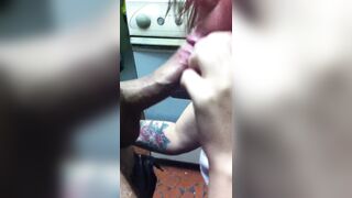 6998-porno-com-meninas-moreninha-boqueteira-engolindo-porra-quente