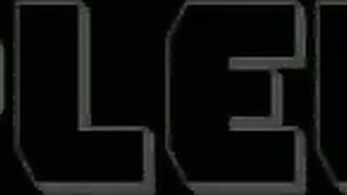 xvideovlogbr-4461-video-porno-com-branquinha-gostosa-dando-bucetinha-para-negrao-dotado
