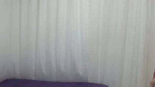 xvideovlogbr-11335-branquinha-nua-em-video-amador-se-mostrando