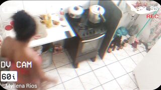 xvideovlogbr-12502-dando-de-calcinha-pro-lado-de-quatro