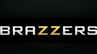 xvideovlogbr-12650-coroa-de-peitos-grandes-no-filme-porno-fodendo