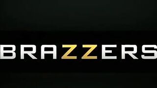 xvideovlogbr-22172-porno-mais-safado-da-internet-mostra-uma-ninfetinha-batendo-punheta-para-namorado-em-quando-eles-brincam-no-parquinho