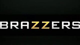 xvideovlogbr-22685-zoio-filmes-tem-uma-gatinha-deliciosa-e-muito-gostosa-fazendo-sexo-dentro-da-piscina