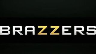 xvideovlogbr-23638-porno-carioca-leva-atriz-brasileira-para-estrelar-filme-feito-pela-brazzers-que-adora-bundinha-brasileira-deliciosa-para-fazer-sexo
