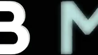 xvideovlogbr-23956-sexo-gratis-tras-uma-braquinha-youtuber-para-fazer-sexo-e-mostrar-outras-habilidades-que-ela-tem-em-casa-para-video-porno