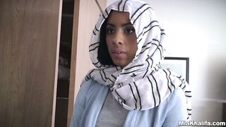 xvideovlogbr-25321-safadinha-da-mia-khalifa-aparecnedo-junto-com-sua-mae-para-um-filme-porno-em-que-iria-lhe-deixar-louca