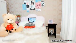 xvideovlogbr-37561-novinha-transando-com-pegada-e-tomando-gozada-na-cara