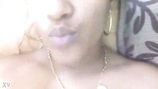19135-chica-negra-masturbandose-mucho
