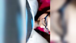 20178-deliciosa-mamada-de-esta-guarrilla-que-lleva-gafas-de-nerd