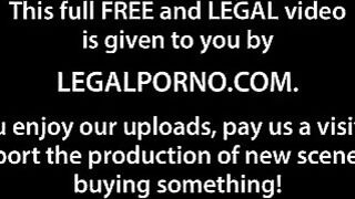 pornoespanolblog-13062-un-tio-follandose-a-su-novia-y-haciendola-delirar