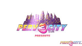 pornoespanolblog-13520-rascal-comiendole-el-culo-a-la-traviesa-cachonda-mientras-su-amiga-le-ayuda-a-que-la-polla-le-entre-hasta-el-fondo-del-culo