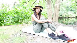 pornoespanolblog-14860-una-delgada-alemana-buenorra-salio-a-pasear-por-el-bosque-y-acabo-recibiendo-lena-de-un-forastero-que-estaba-al-acecho