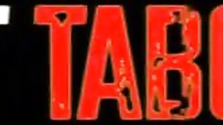 pornoespanolblog-15947-pervertida-de-apenas-18-anos-se-pone-de-espaldas-y-deja-que-el-travieso-disfrute-de-su-mayor-fetiche-follar-de-espaldas
