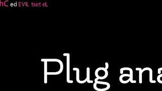 pornoespanolblog-16231-a-la-pequena-pervertida-le-encanta-meterse-el-plug-en-su-maravilloso-culo-y-demostrar-que-puede-obtener-mucho-placer-de-si-misma