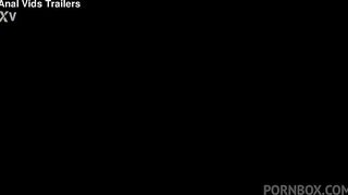 pornoespanolblog-16812-chica-rubia-que-le-encanta-jugar-a-la-mojigata-decide-enfrentarse-a-la-polla-gigante-del-negro-y-el-chico-se-vuelve-loco-a-punetazos