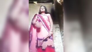 pornoespanolblog-17676-polla-india-caliente-masturbandose-para-demostrar-lo-buena-que-esta-intentando-que-un-hombre-se-la-folle-duro