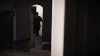 pornoespanolblog-17688-asistente-de-trabajo-comprometida-ignora-a-su-marido-y-se-lo-folla-para-conseguir-un-ascenso-subida-de-sueldo
