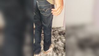 pornoespanolblog-17911-culo-caliente-salio-de-casa-en-vaqueros-pero-escondia-un-plug-en-el-culo-y-en-cuanto-el-bribon-afortunado-se-dio-cuenta-aprovecho-para-sacarselo-y-meterle-una-polla-de-verdad