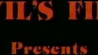 pornoespanolblog-18838-un-hombre-afortunado-se-folla-a-estas-dos-zorras-pelirrojas