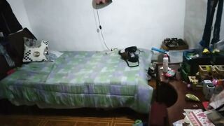 pornoespanolblog-18954-salio-de-la-ducha-y-comenzo-a-masturbarse