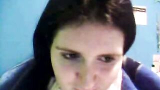 pornoespanolblog-19092-chica-gorda-muy-caliente-masturbandose