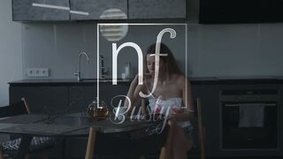 pornoespanolblog-7220-lesbianas-follando-en-la-cocina