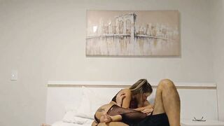 pornoespanolblog-7974-hombre-filma-a-su-mujer-follando-con-dos-hombres