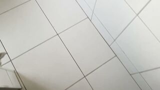 xvideovlogbr-59865-gozando-na-cara-da-gordinha-peituda