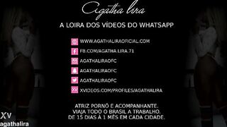 xvideovlogbr-22971-bucetudas-mostrando-tudo-oque-pode-na-internet-como-essa-loira-deliciosa-na-webcam